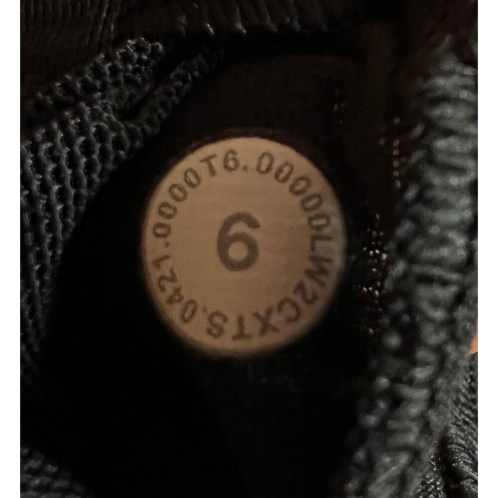 Lululemon Energy Bra Long Line Lunar New Year Size 6 Preowned Good Conditions - Picture 8 of 9